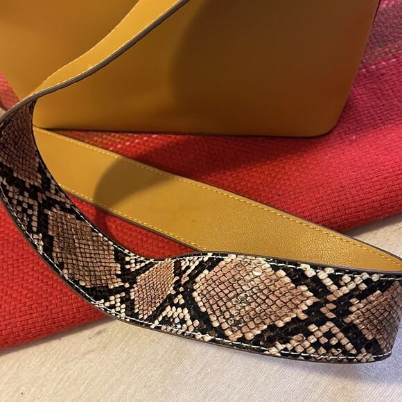 MERSI beautiful Crossbody Bag - Picture 10 of 10